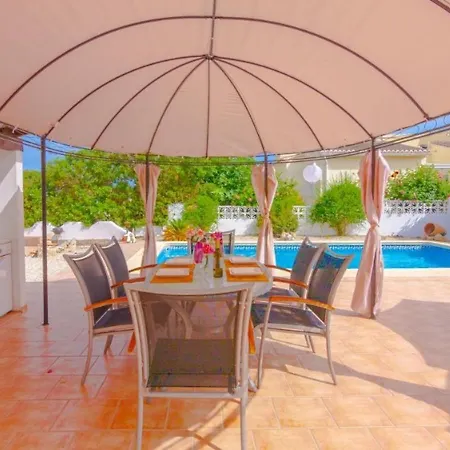 Ferienhaus Holiday In Morayra